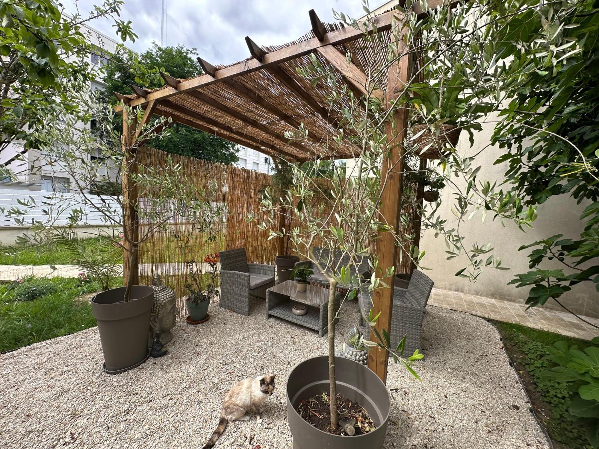 La Du Figuier A Appartement *